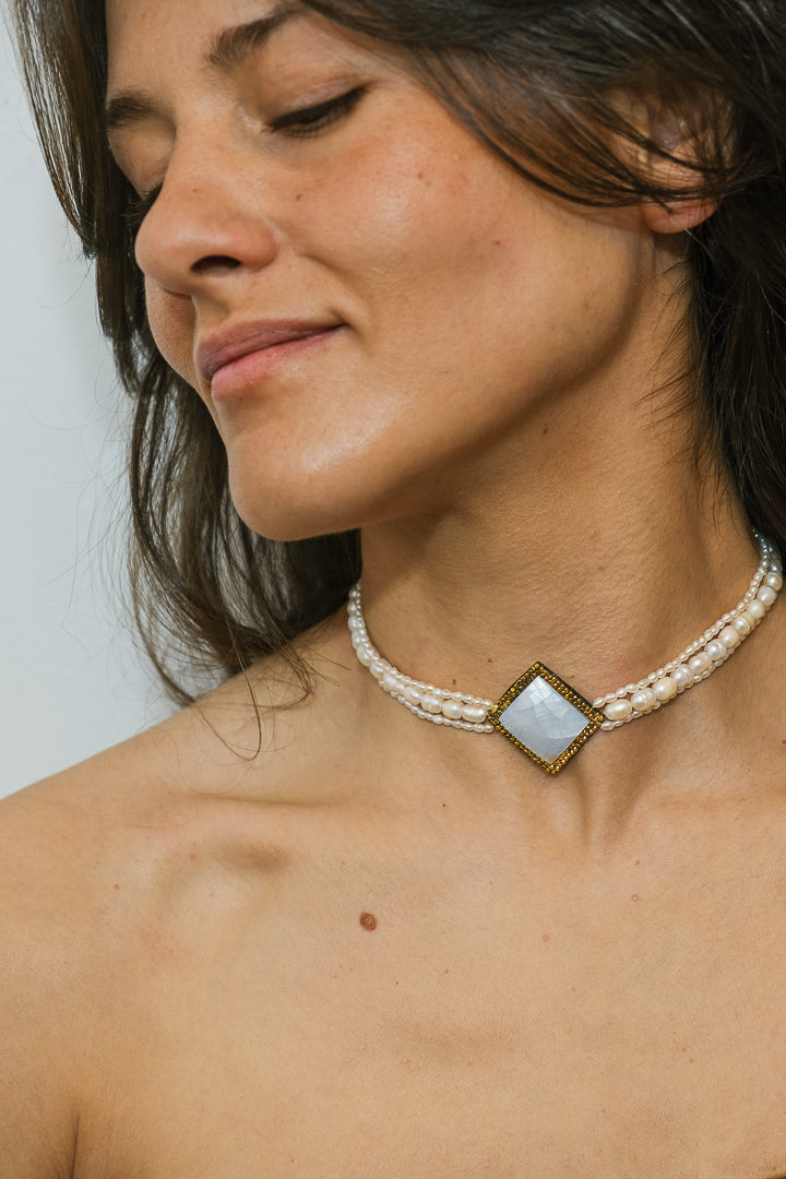 Choker Pitu